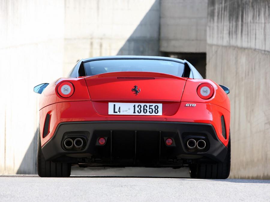  Ferrari 599 GTO 2010 года  (фото 15 из 39)
